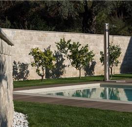 6 bedroom villa with pool and roof terrace, Sveti Staffan, sleeps 12